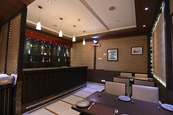 hotel meera palace