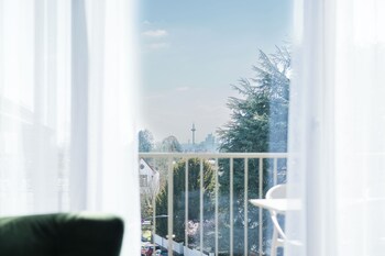 Taunus Suites,,3 star
