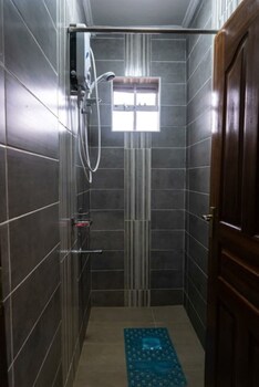 Karen Brooks View Palace- 2 Bedroom,,4 star