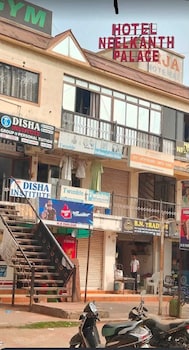 hotel neelkanth palace motera