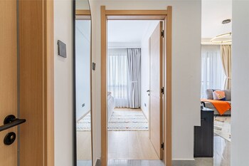 riara one view palace apartment