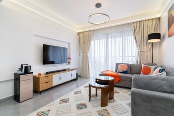 riara one view palace apartment
