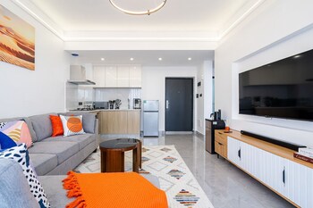 riara one view palace apartment