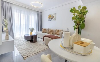 riara one view palace apartment