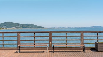 ganghwa glory bada pension