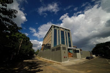 rg grand hotel and convention