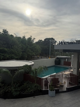 rg grand hotel and convention
