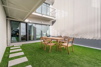 guestready silk factory studios and apartments