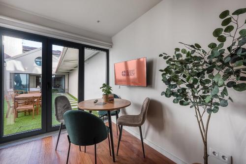 guestready silk factory studios and apartments