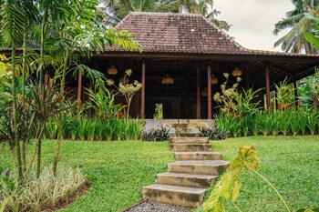 udaka retreat