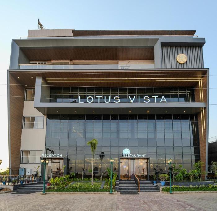 lotus vista hotel