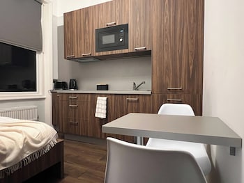 cozy studio in north london