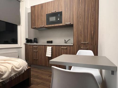 cozy studio in north london