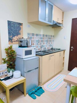 Studio - Sleeps 5 - Parking - Wifi,,3 star