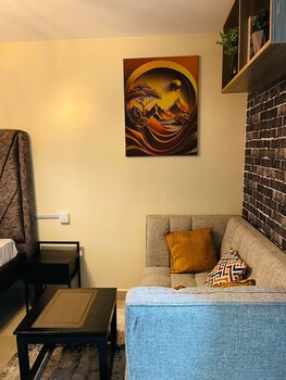 stadeview studios nairobi west