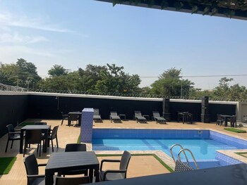 eduardo hotel abuja