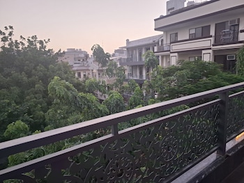 star residency near medanta hospital