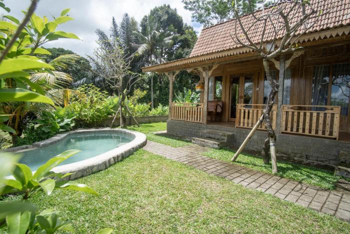 the fire flies garden villa