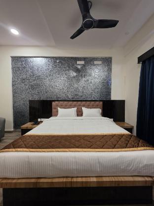hotel srs manor