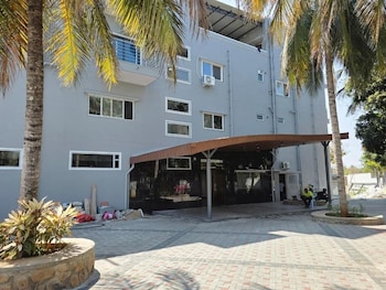 Hotel Srs Manor,,3 star