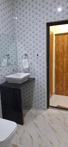 new hotel sun international