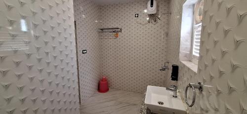 new hotel sun international