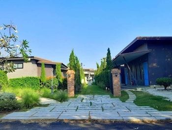 the aiyararin resort