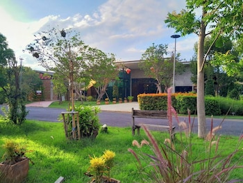 the aiyararin resort