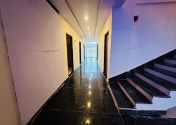madhav dham vrindavan