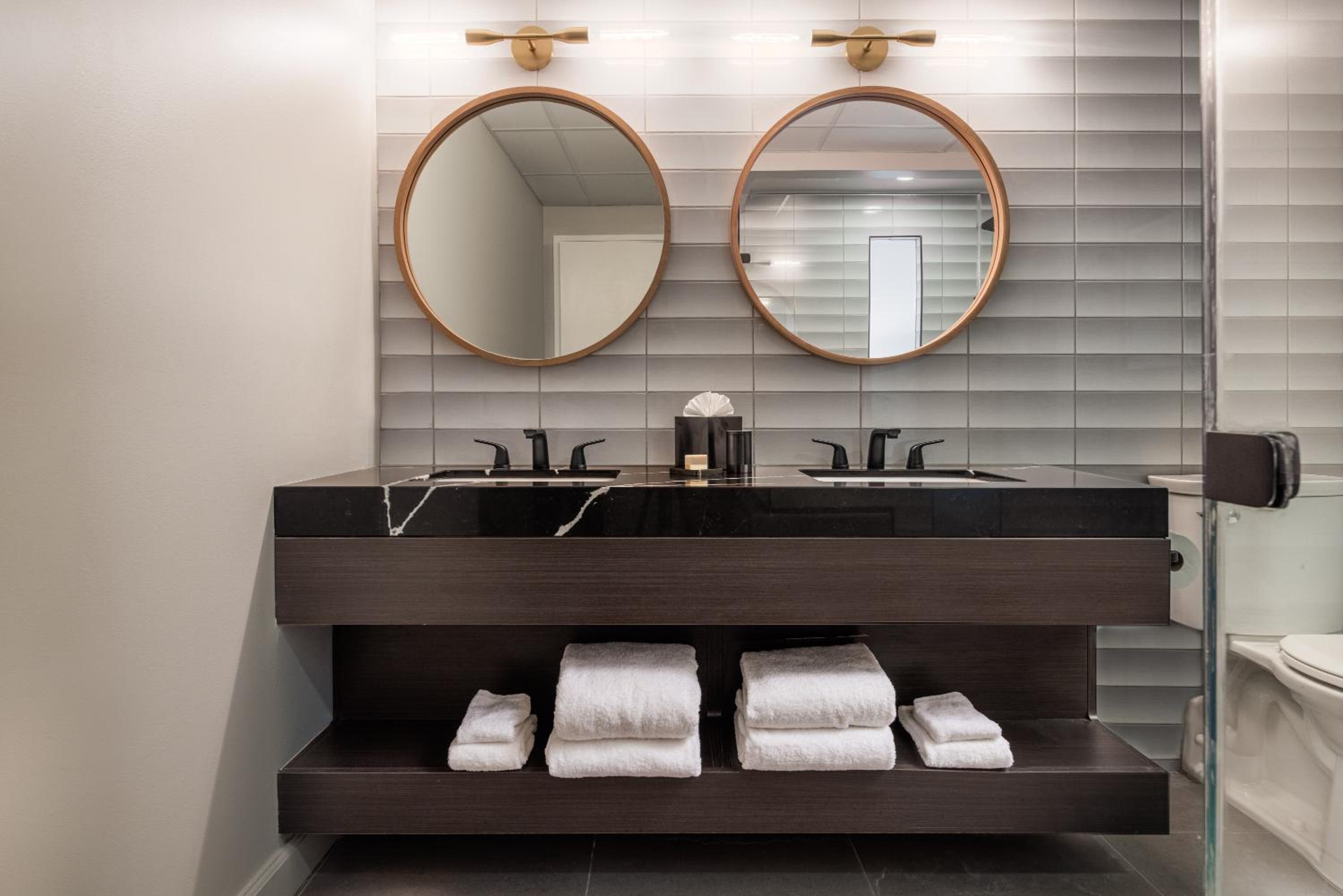 hotel deco omaha tapestry collection by hilton