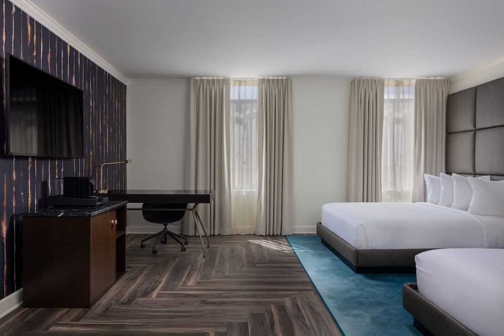 hotel deco omaha tapestry collection by hilton