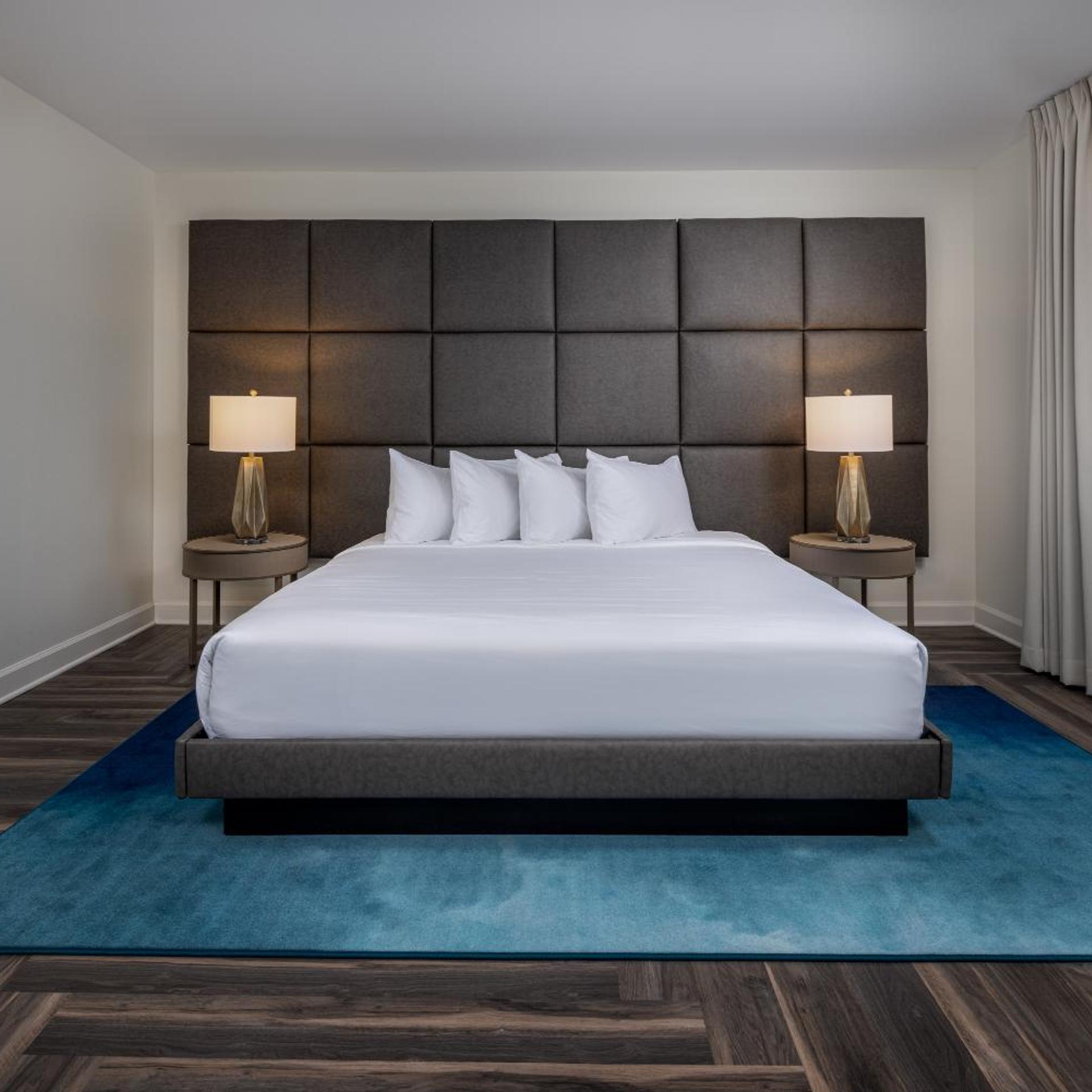 hotel deco omaha tapestry collection by hilton