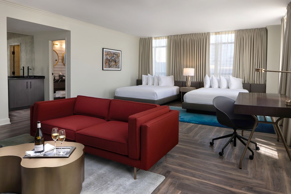 hotel deco omaha tapestry collection by hilton