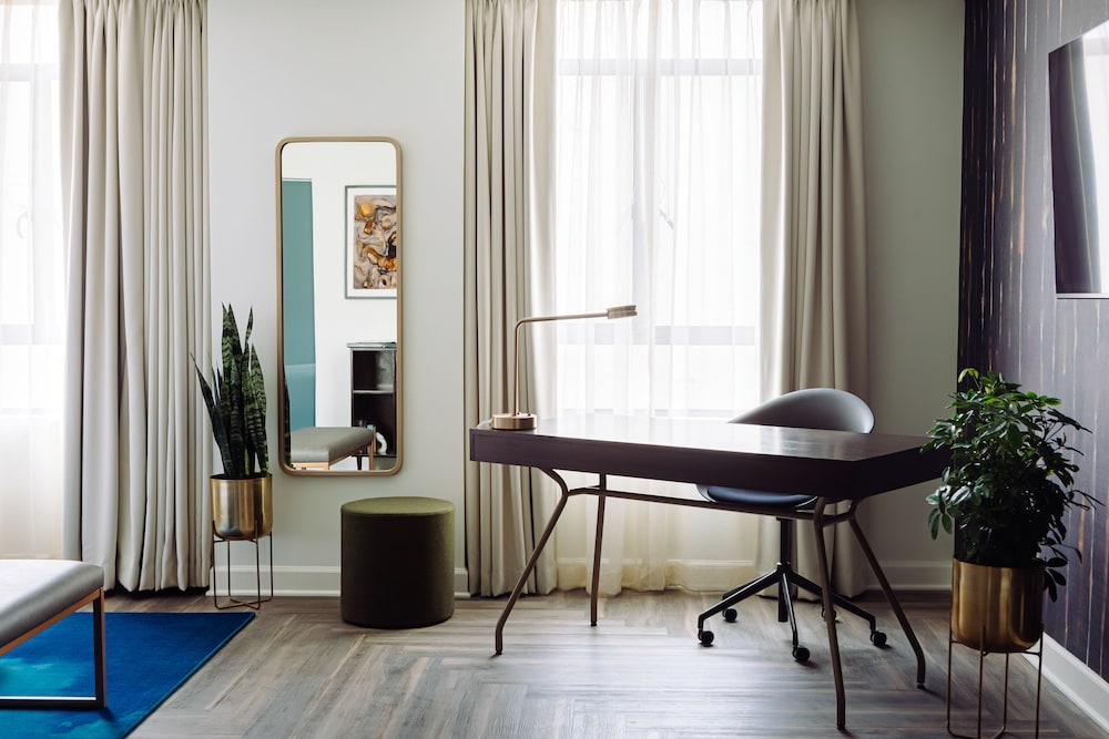 hotel deco omaha tapestry collection by hilton