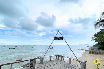 gao sailor mezz beachfront