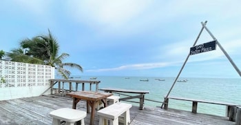 gao sailor mezz beachfront