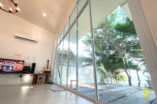 gao sailor mezz beachfront