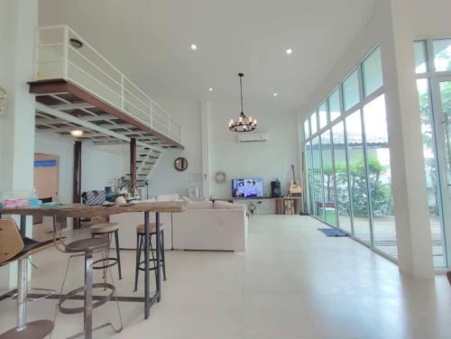 gao sailor mezz beachfront