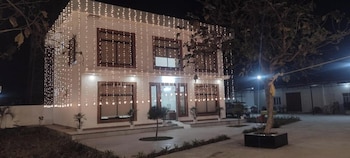 hotel vasant gajraula