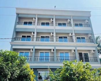 Royal Beach Inn Puri,,2 star