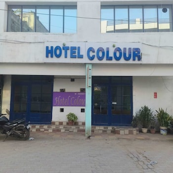 hotel colour