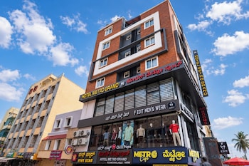 hotel metro grand