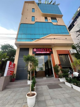 hotel royal aana inn