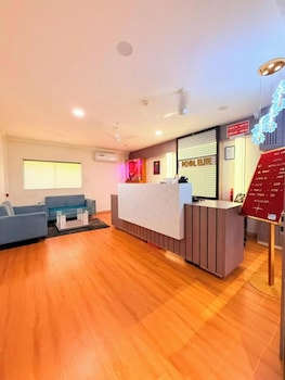 Hotel Royal Elite,,2 star
