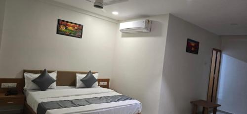 hotel royal elite