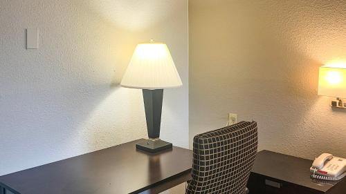 studio 6 suites dallas tx loop 12 west