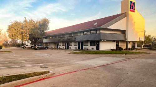 studio 6 suites dallas tx loop 12 west
