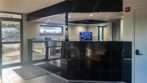 studio 6 suites dallas tx loop 12 west