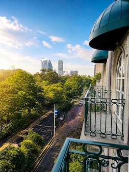 the green park boutique hotel and grand suites chapultepec parkfront