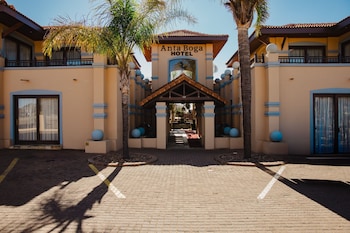 premier hotel anta boga